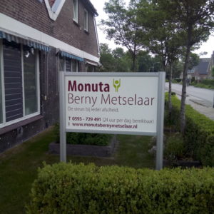 Monuta Berny Metselaar - richtprijs 498,-